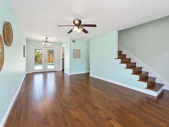 5th image of 3107 Edgewood Dr