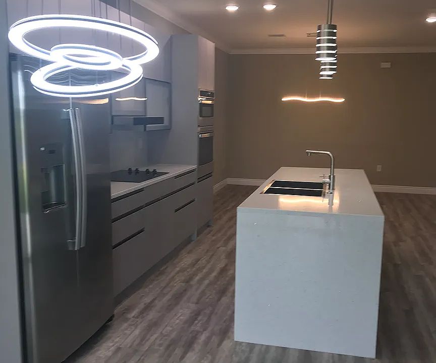 1st image of 2033 Greenbriar Ter