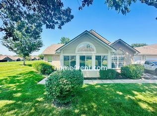 11284 S Pflumm Rd, Olathe, KS 66215