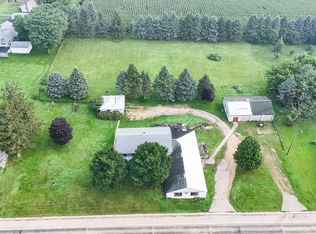 7916 W Pines Rd, Polo, IL 61064