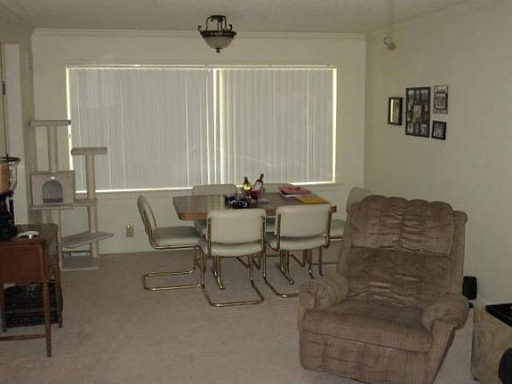 Dining Rm