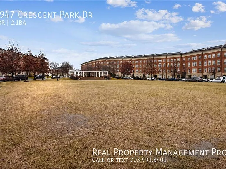 7947 Crescent Park Dr — Photo 37