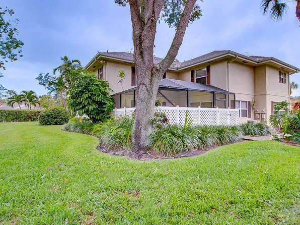 44 Essex Court #B, Royal Palm Beach, FL 33411