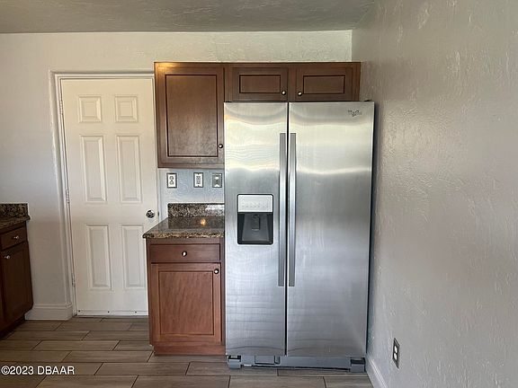 4th image of 42 Palmetto Dr