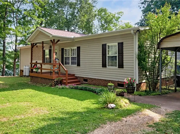 133 3rd Ave, Iva, SC 29655