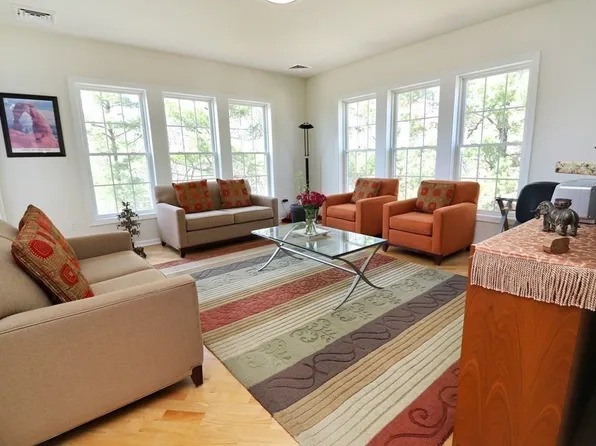 7 Morgan Dr Unit 405, Natick, MA 01760