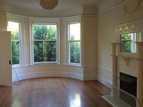 3rd image of 995 Steiner St