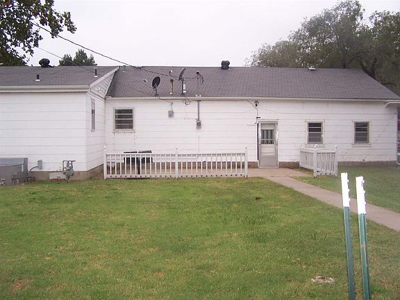 2nd image of 1419 N C St