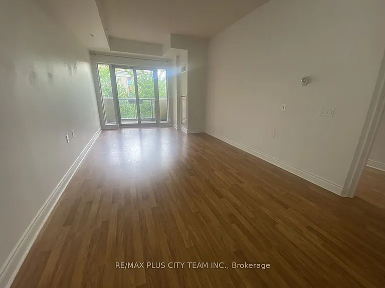 12 Rean Dr #210 — Photo 4