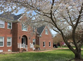 4 Tennis Cir, Poquoson, VA 23662