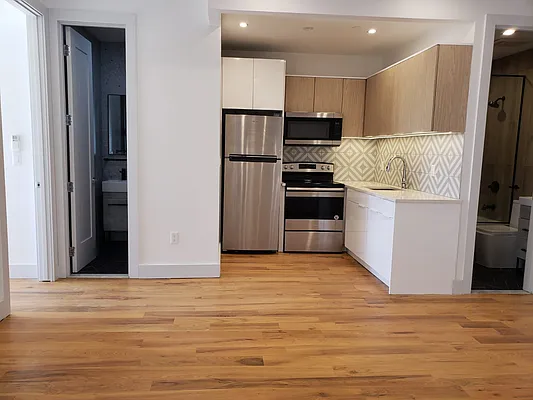 Rented by Lodger Corp | media 14