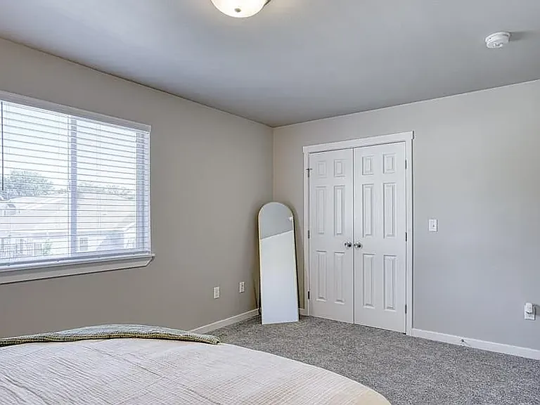 2015 Lawrence Ln #2006 — Photo 34