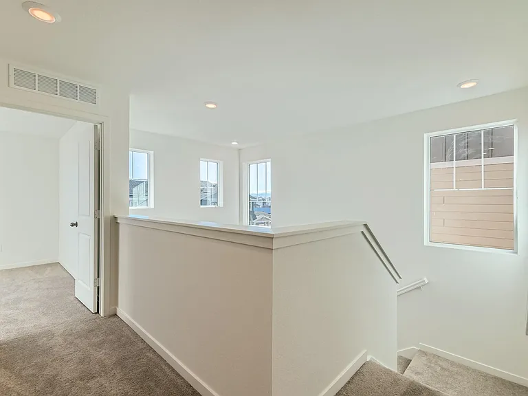 637 Acorn Pl — Photo 17
