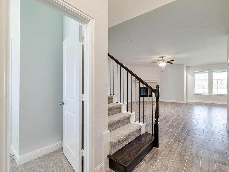 1216 Blanco Trl — Photo 15