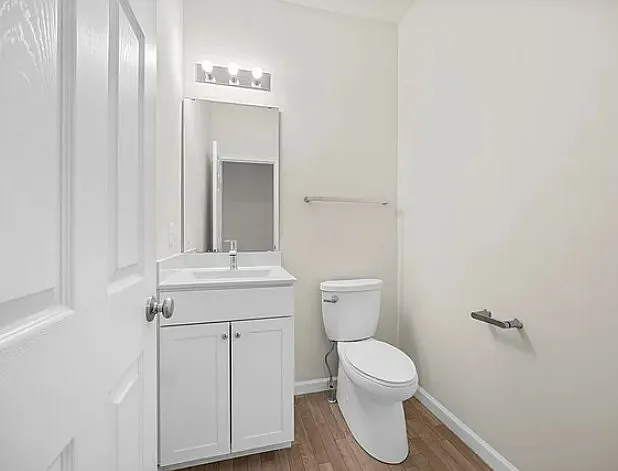 1024 Miremont Dr — Photo 16