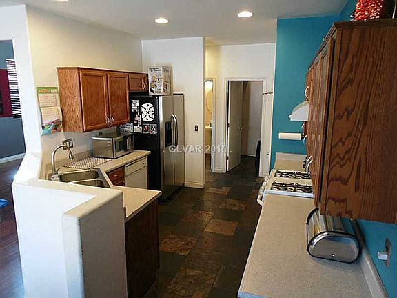 5th image of 620 Breezy Sage Ct