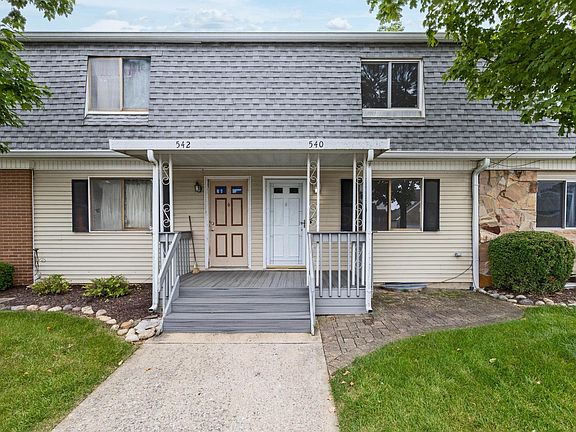 2nd image of 540 Willis Ln