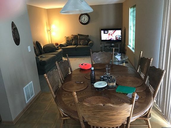 5th image of 315 Clarendon Ln