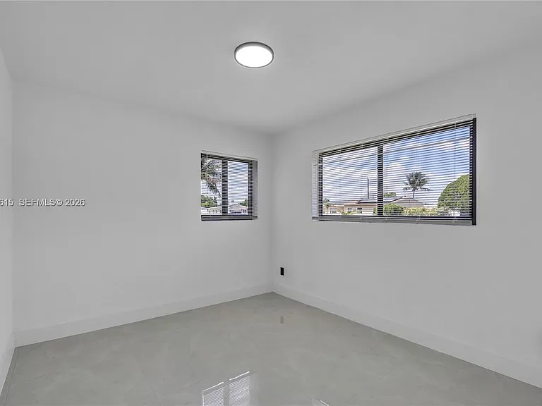 1000 NW 198th St — Photo 20