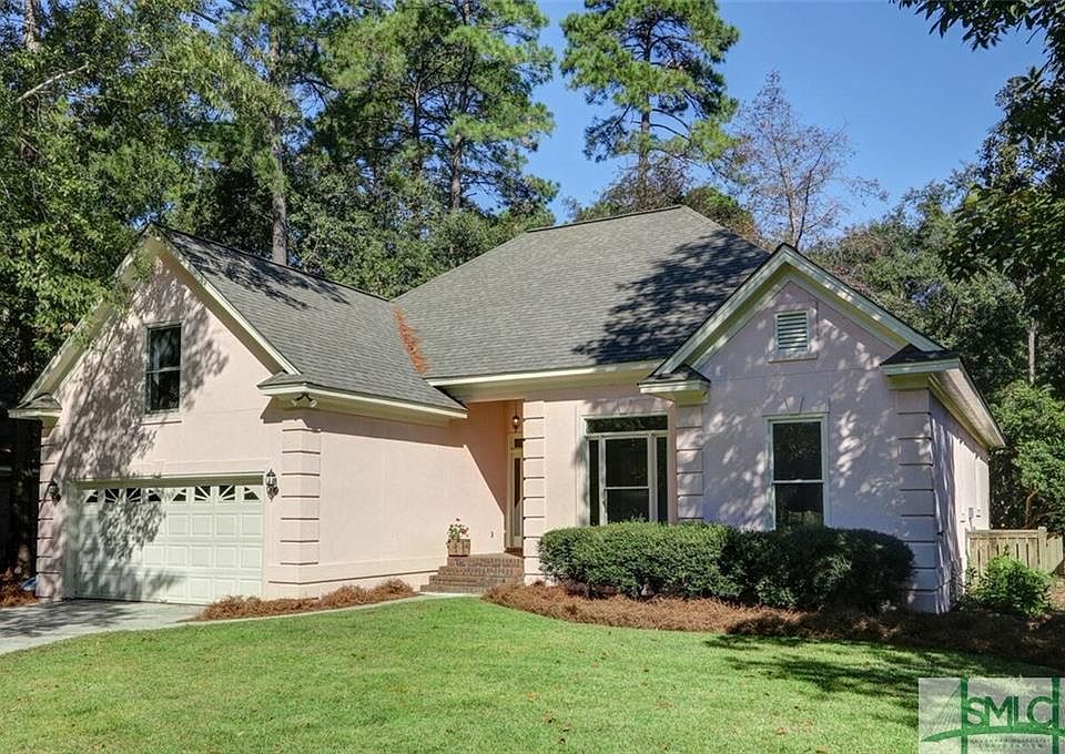 1st image of 6 Steeplechase Ln
