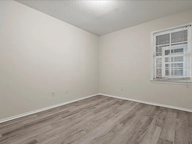 319 Revell Dr #H — Photo 21