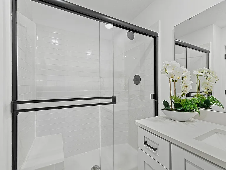 Upstairs Hall Bathroom