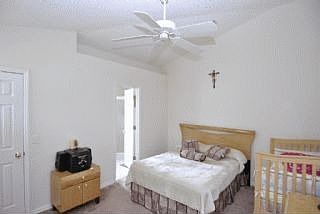 5th image of 2636 Haulover Blvd