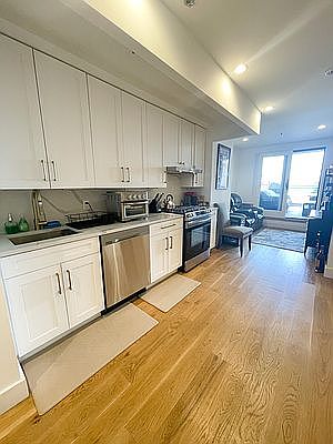 3rd image of 25-18 32nd St #2AA