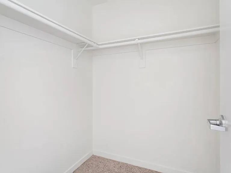 Mayfair Residences — Photo 29