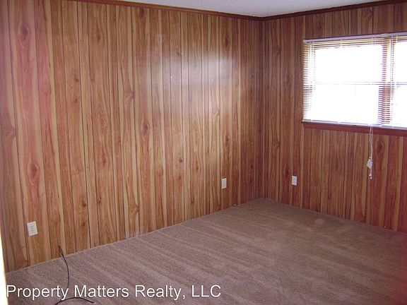 3rd image of 107 N 11th St