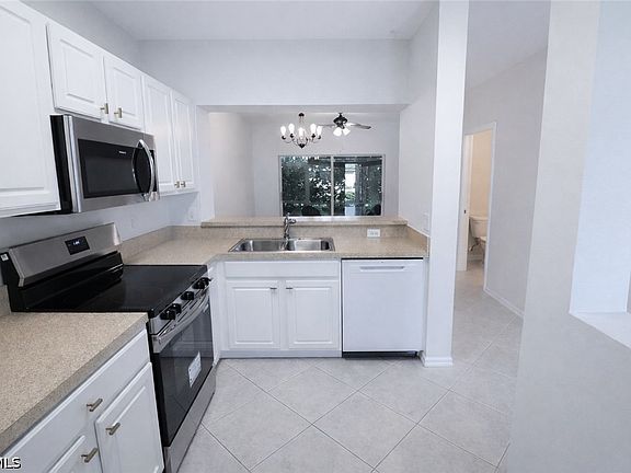 3rd image of 8287 Pacific Beach Dr