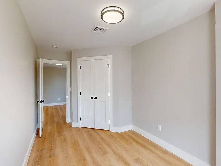 8 Curtis St #2 — Photo 14