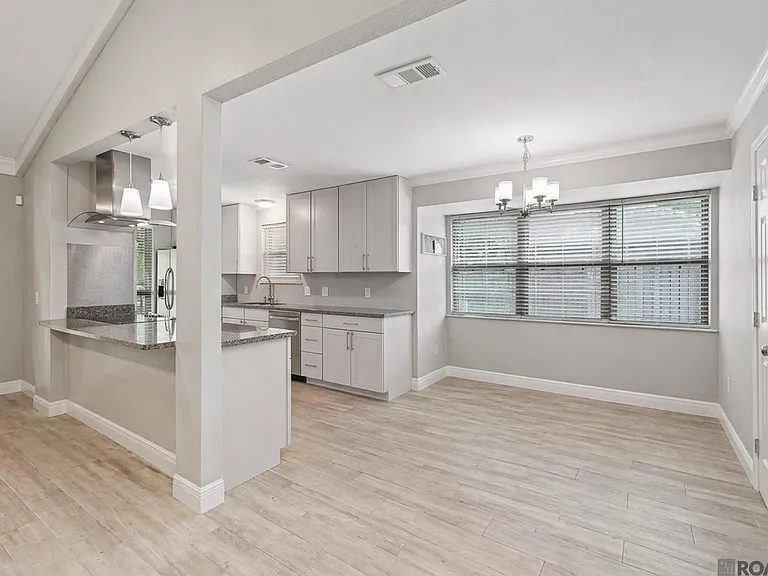 15616 Council Ave — Photo 4