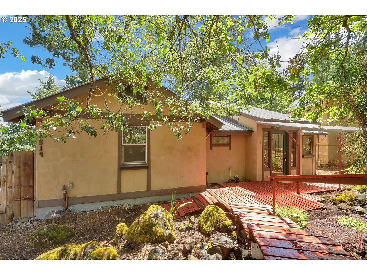 3519 Willamette St photo 1