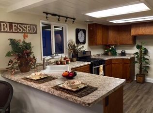 2040 Grand Coulee Blvd, Shasta Lake, CA 96019