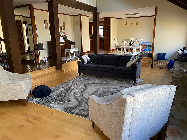 329 Continental Dr — Photo 3