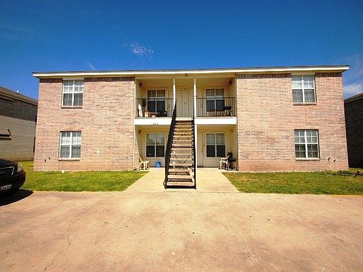 1st image of 3209 Hereford Ln APT B