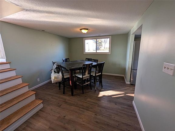 5th image of 804 N Tepee Dr