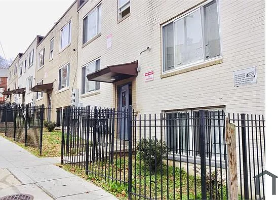 2305 Green St SE #101 — Photo 14