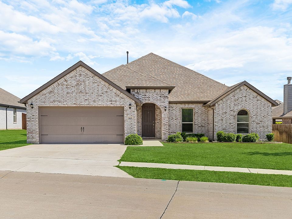 1st image of 915 Timber Ridge Dr