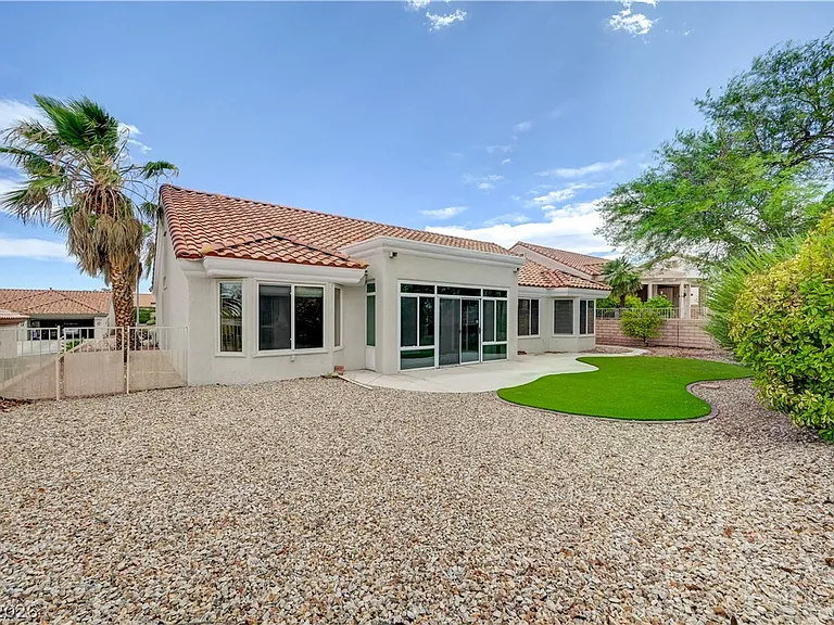 10000 Woodhouse Dr — Photo 15