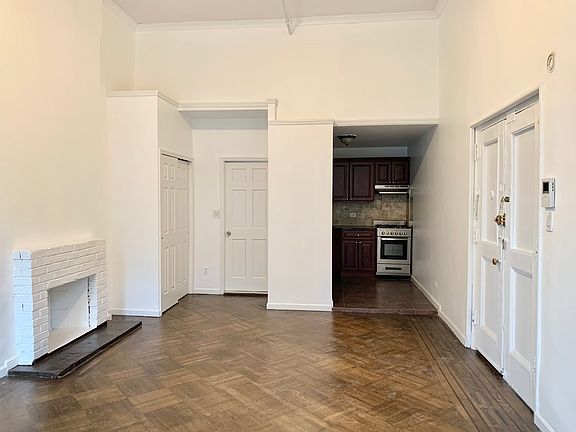 4th image of 5 S Oxford St APT B1