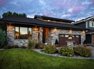 212 Wolf Ridge Close NW, Edmonton, AB T5T 5M7