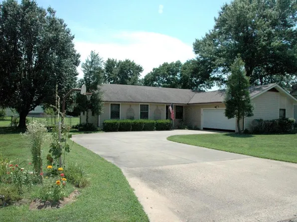 3210 Clark Ave, Parsons, KS 67357