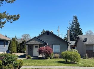 314 N 14th St, Lynden, WA 98264