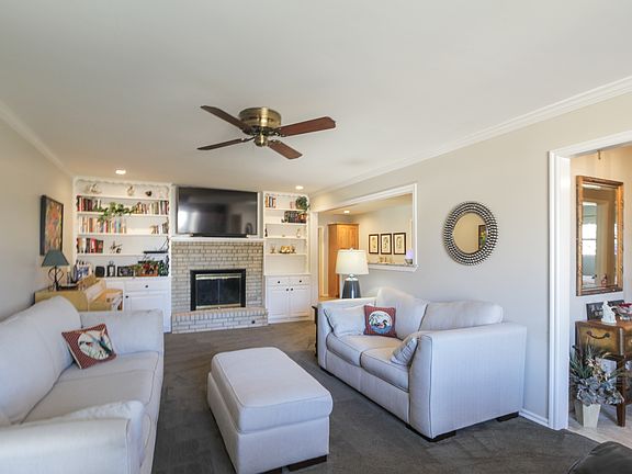 Living Room w/Fireplace