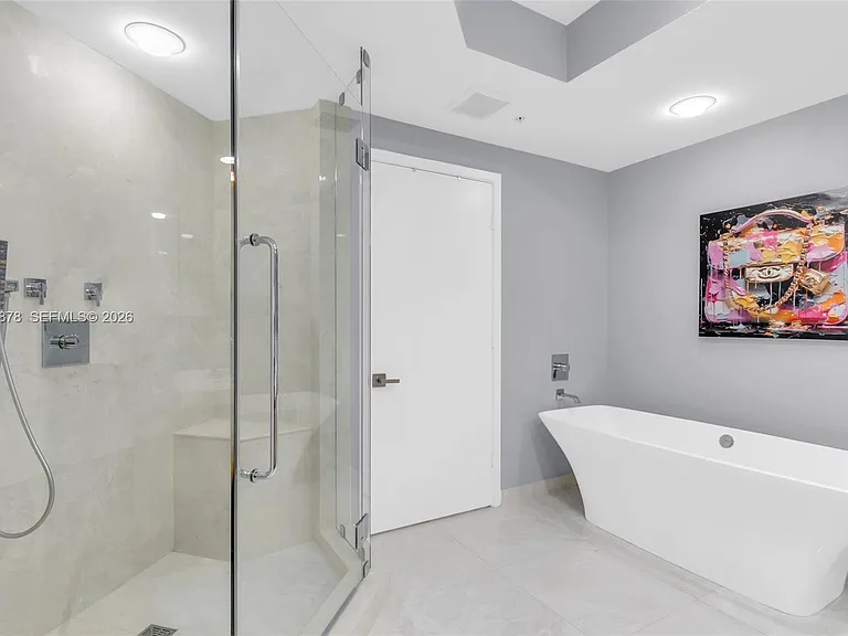 17111 Biscayne Blvd #602 — Photo 4