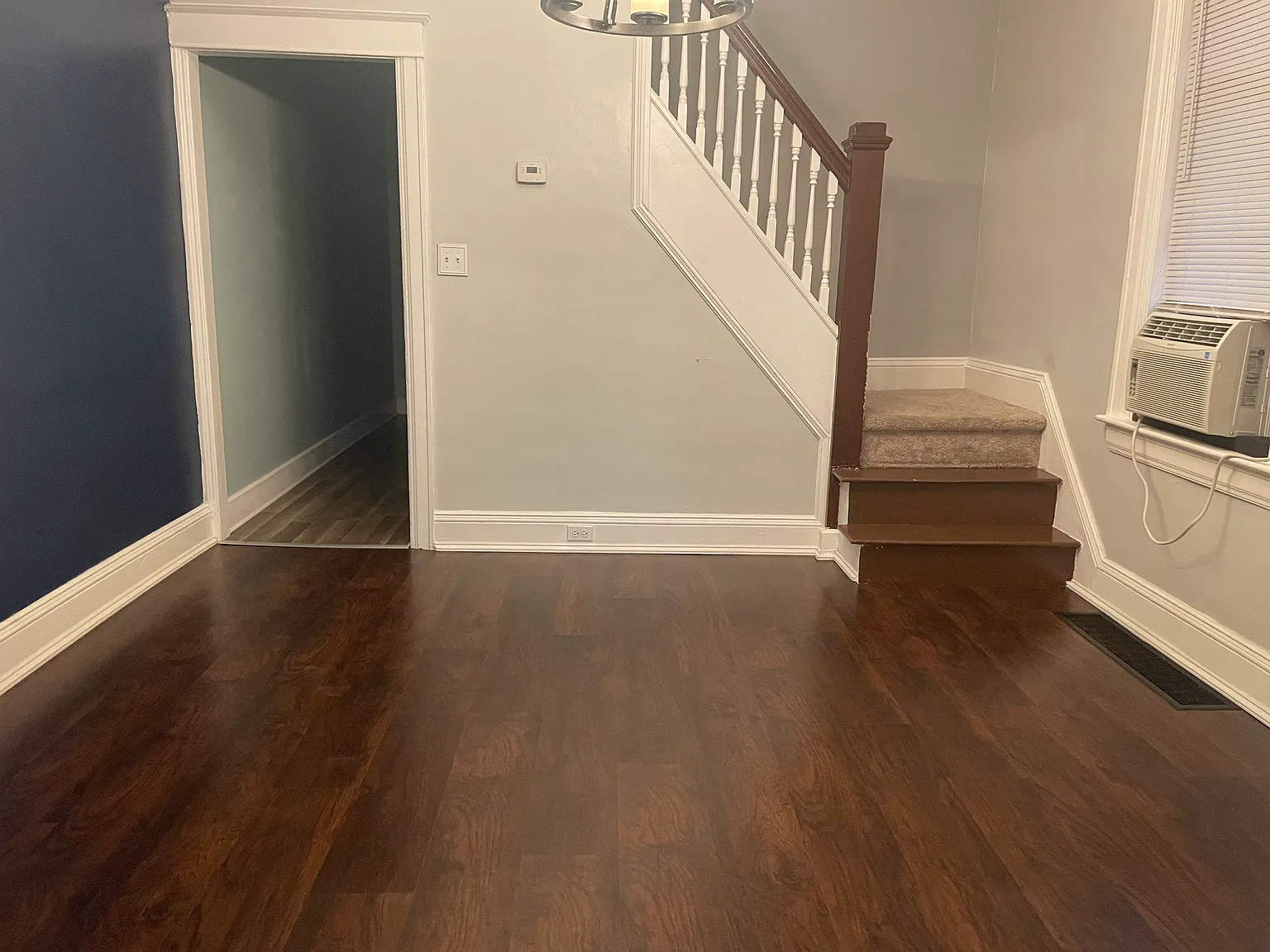 3 bed, 1.5 bath, 1459 sqft, $1,900 — Photo 3