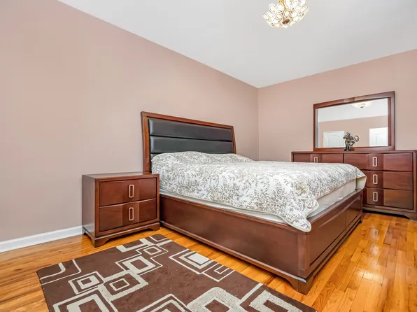 26-25 Union Street image 10 of 17