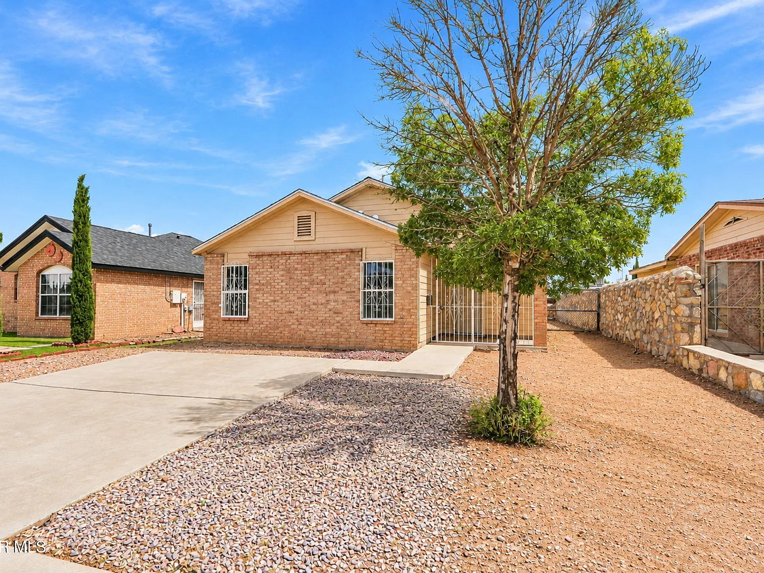 3 bed, 2.0 bath, 1091 sqft, $1,395 — Photo 3